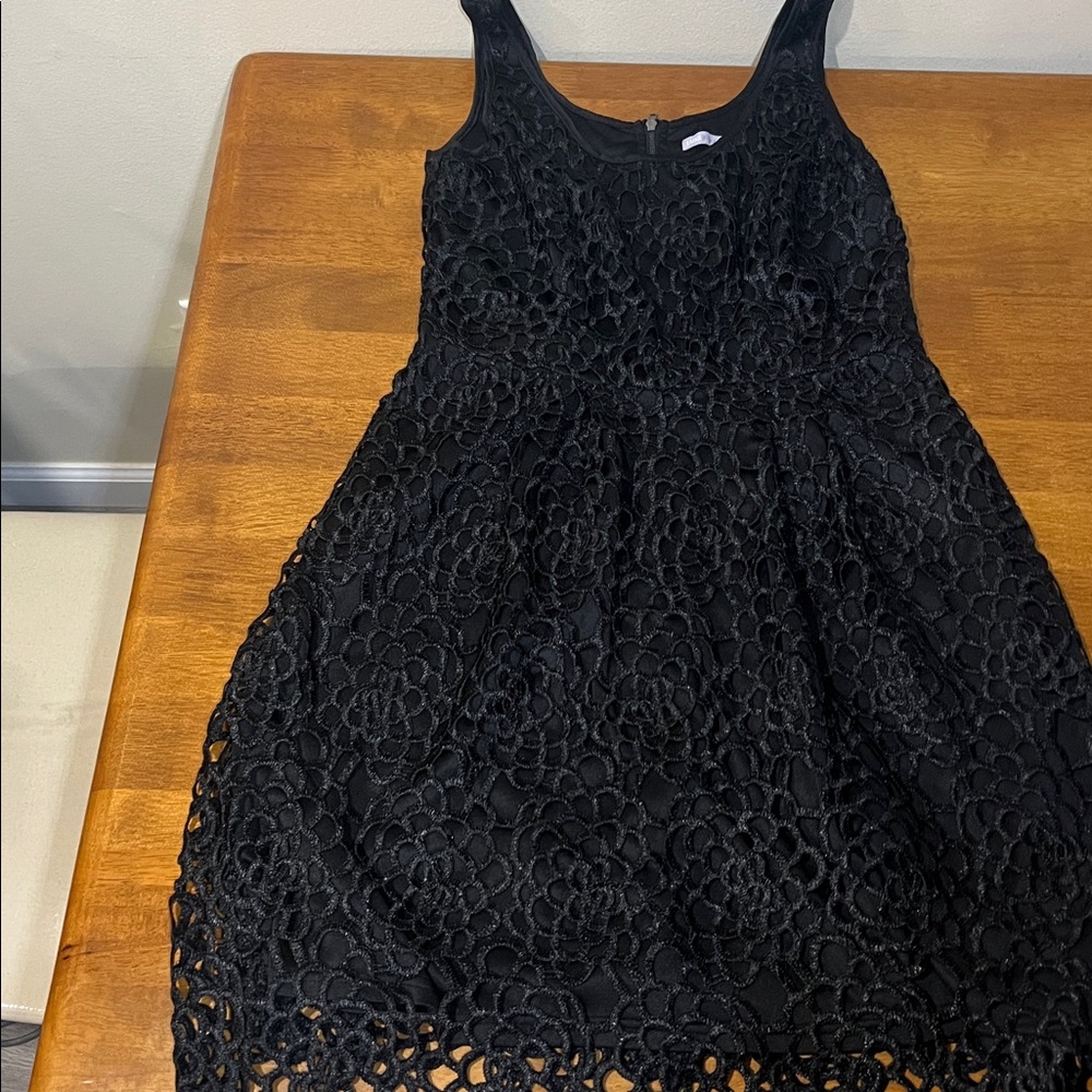 LUXE BY CARMEN MARC VALVO Black Lace Sleeveless Fit & Flare Dress Size 4